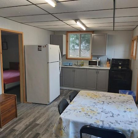 Bayshore Cottages Wiarton Bagian luar foto