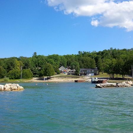 Bayshore Cottages Wiarton Bagian luar foto